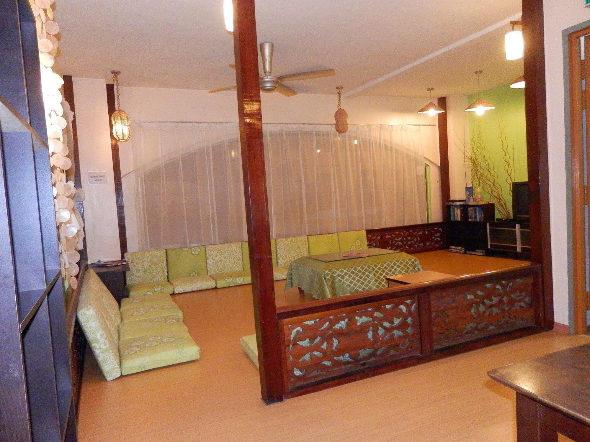 Travellers Planet Hotel & Guesthouse ملقا المظهر الخارجي الصورة